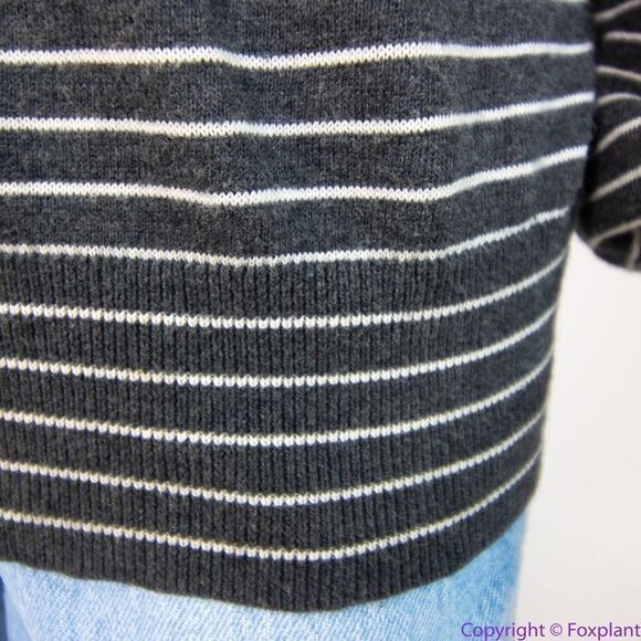 Vince 100% cotton grey stripe crewneck sweater, size Small - Picture 9 of 15
